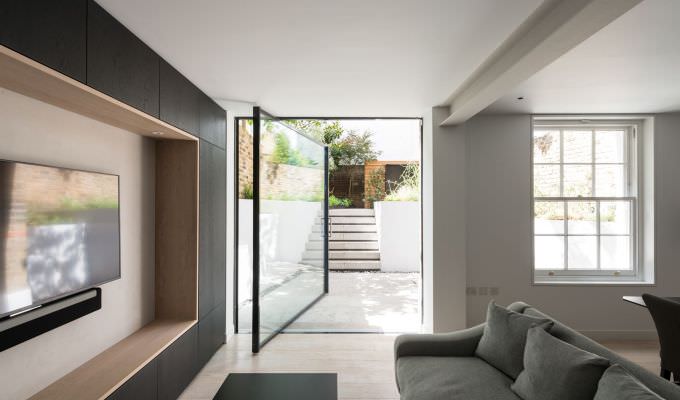 Minimal Windows pivot